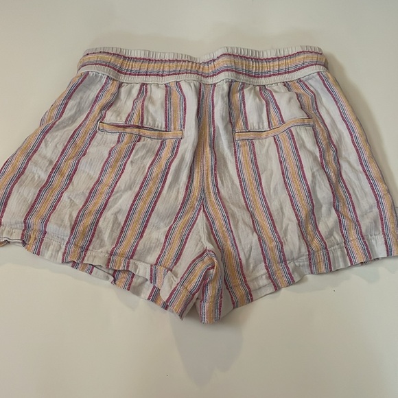 Cute boho style linen shorts - Picture 2 of 3